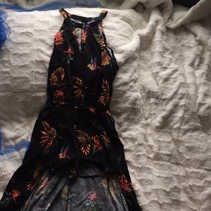 Size medium really pretty floral print